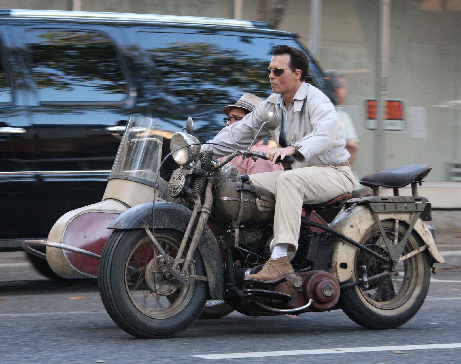 Johnny-Depp-Biker