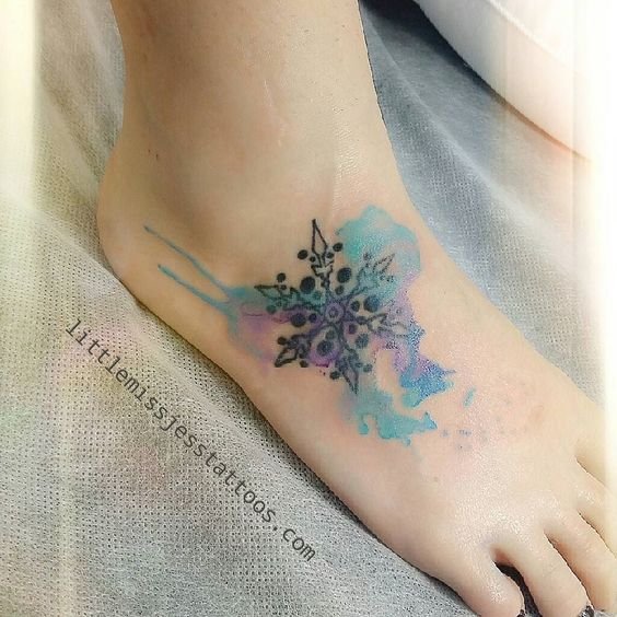 winter-snowflake-tattoo