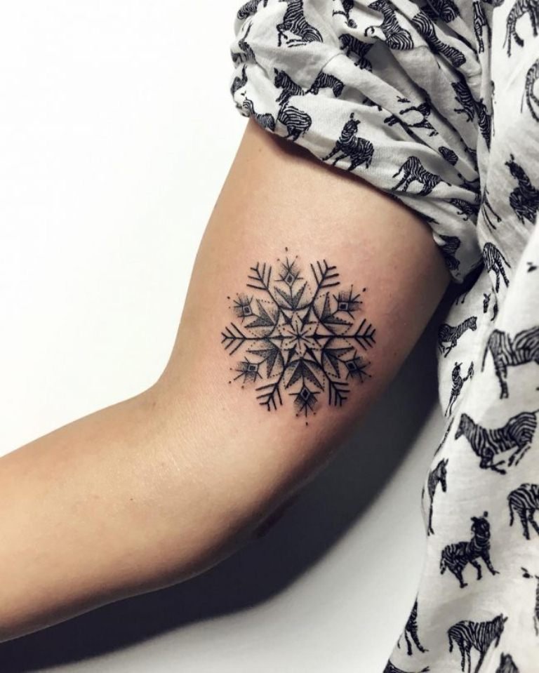 winter-snowflake-tattoo